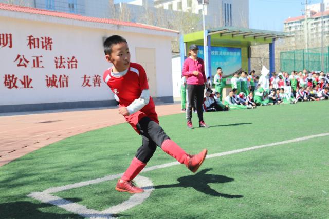 主场不敌南京 吉林男篮遭遇两连败季后赛前景堪忧主场不敌南京 吉林男篮遭遇两连败季后赛前景堪忧