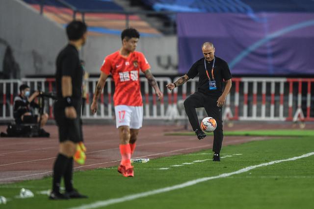 波神复出20分东契奇30+10 绿军大胜独行侠1-0
